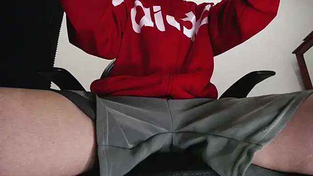 zacwatson  online show from April 10, 2026, 12:38 am