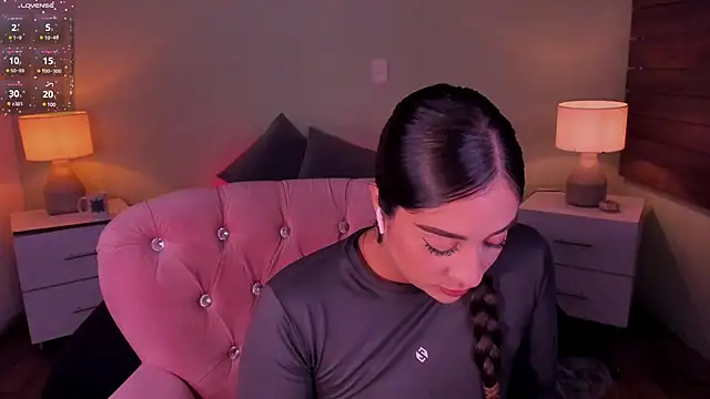 Sussy Bell01 online show from March 17, 2025, 8:09 pm