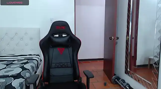 JoseRumbero26 online show from February 10, 2025, 3:10 pm