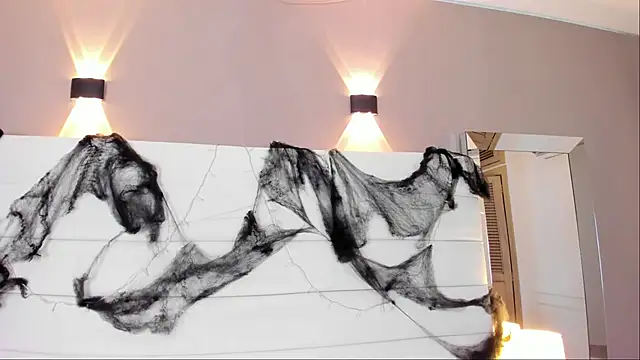 Lilly 2809  online show from October 19, 2025, 4:02 am