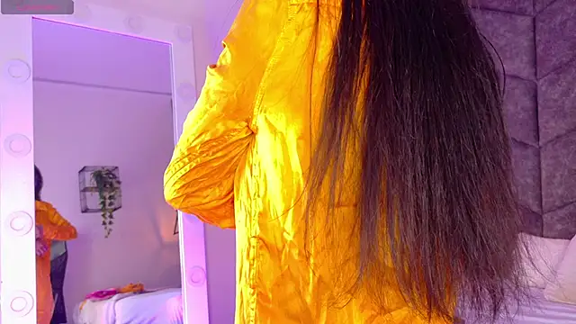 rachellmartinez online show from September 25, 2025, 11:36 am