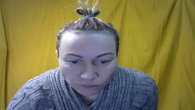 wLESLYMOSw online show from February 20, 2025, 7:52 pm