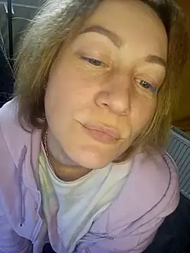 wLESLYMOSw online show from March 8, 2025, 3:56 pm