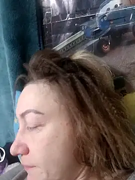 wLESLYMOSw online show from March 16, 2025, 8:54 am