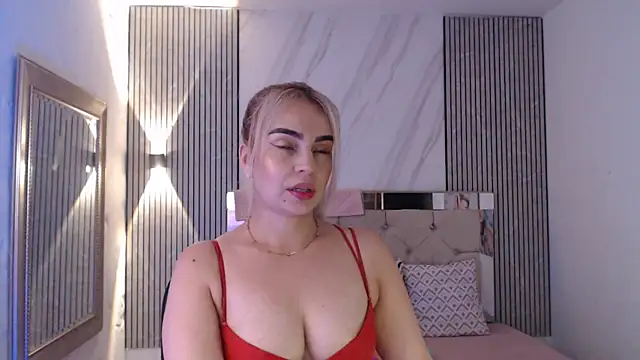 ashley  tylor online show from April 12, 2026, 3:00 am