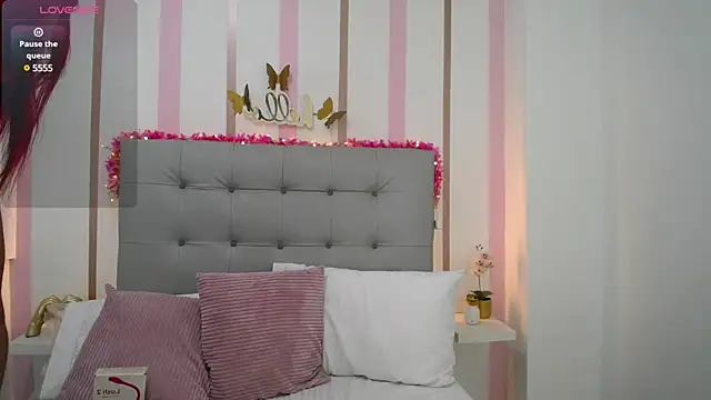 Mariana Rojas online show from February 26, 2025, 8:59 am