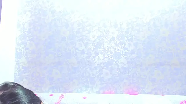 Vanessa Florence online show from April 18, 2026, 1:20 am