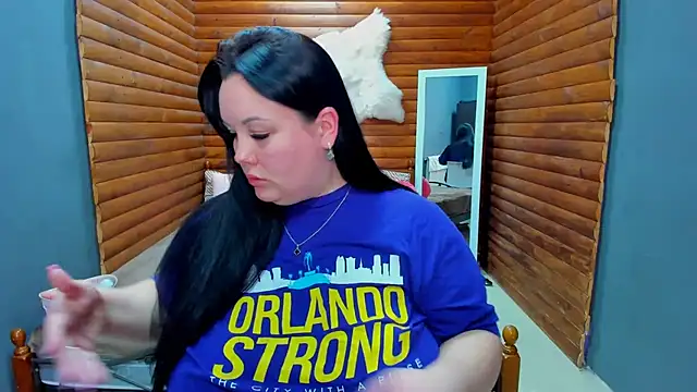 BubbleEmma online show from January 17, 2025, 3:43 pm