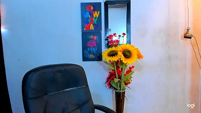 juanblakbigcock online show from April 15, 2026, 4:03 pm