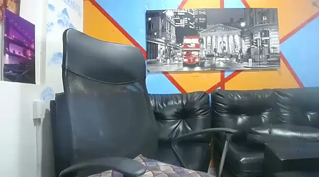 Heidy Sumers online show from December 17, 2024, 8:32 pm