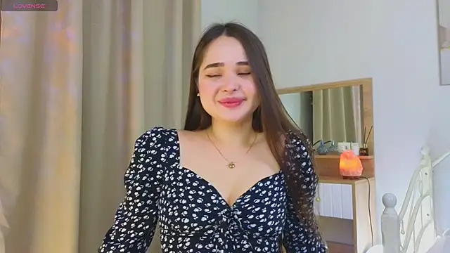 Snapshot of KateBleare chatting on March 10, 2025, 3:30 pm KateBleare online show from March 10, 2025, 3:30 pm