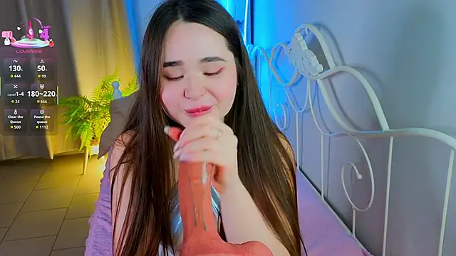 Snapshot of KateBleare chatting on October 10, 2025, 3:33 pm KateBleare online show from October 10, 2025, 3:33 pm