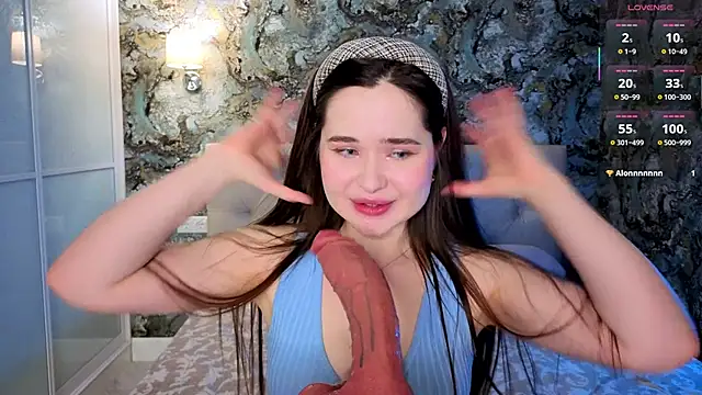 Snapshot of KateBleare chatting on February 27, 2026, 5:46 pm KateBleare online show from February 27, 2026, 5:46 pm