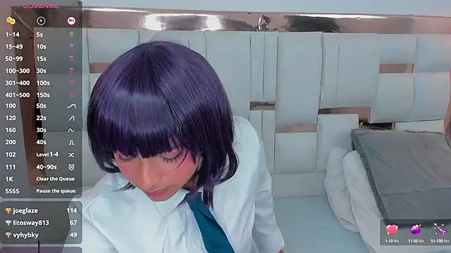 PittAndLunaa online show from February 4, 2025, 7:22 pm