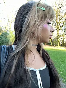 jackelinuh online show from February 25, 2026, 3:32 pm