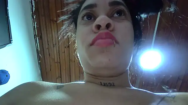 white sexy  online show from October 25, 2025, 11:40 am