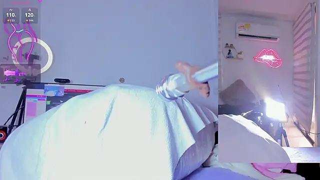 Snapshot of Abigail_Girl__ chatting on January 10, 2026, 5:15 pm Abigail Girl online show from January 10, 2026, 5:15 pm