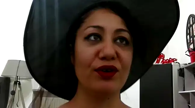 danasantoreal online show from January 6, 2025, 9:00 pm