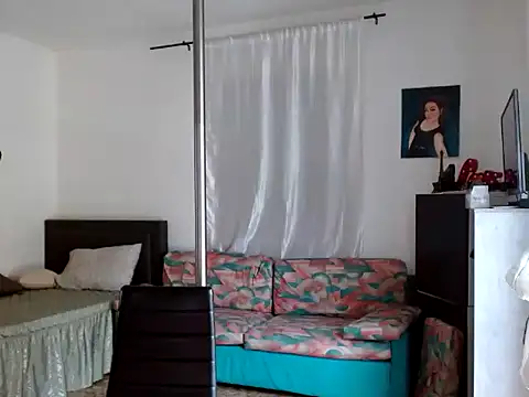 danasantoreal online show from December 5, 2025, 8:45 am