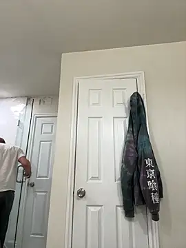 El Gizmo online show from November 29, 2025, 12:30 pm