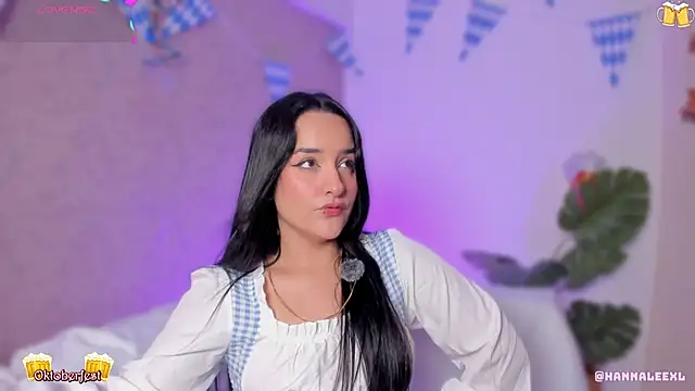 hanna lee02 online show from October 2, 2025, 12:23 pm