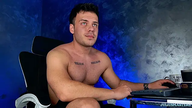 juliusmasters online show from February 3, 2026, 8:25 pm