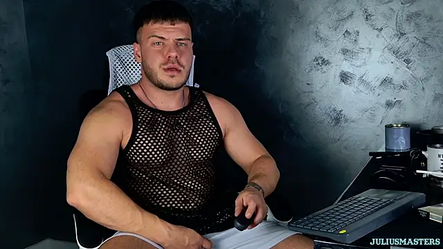 juliusmasters online show from February 11, 2026, 8:25 pm