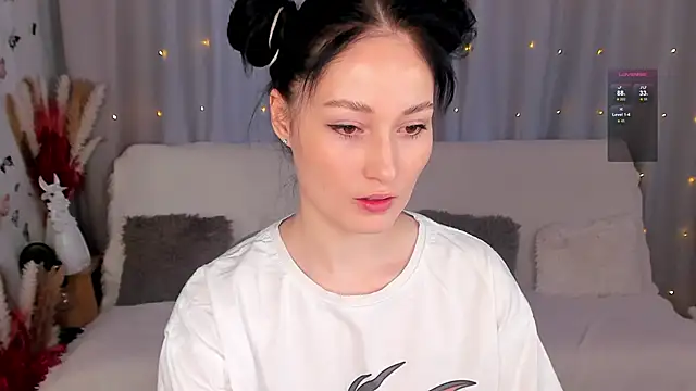 Snapshot of LisaMooore chatting on February 15, 2025, 12:22 pm LisaMooore online show from February 15, 2025, 12:22 pm