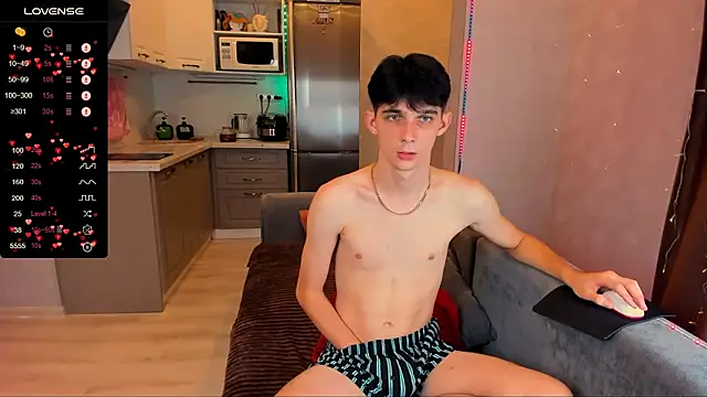 Aaron Boom online show from September 26, 2025, 6:12 pm