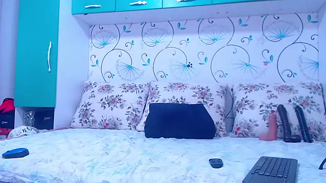 demiemorre online show from October 11, 2025, 2:55 am