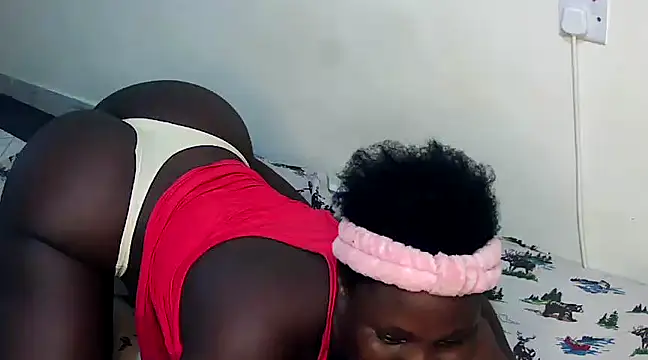 queen lov online show from March 16, 2025, 8:10 am