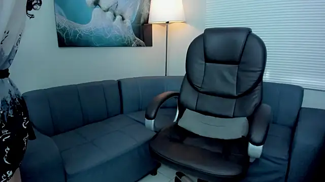 Angel Dust18 online show from September 20, 2025, 2:07 pm