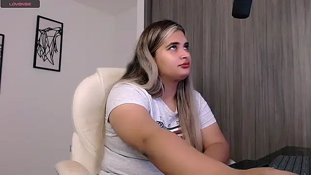 Snapshot of Kathee_zep chatting on February 23, 2025, 4:39 am Kathee zep online show from February 23, 2025, 4:39 am