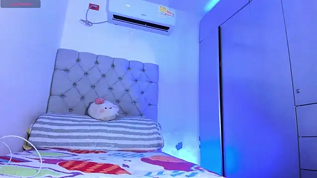 Snapshot of juande_24 chatting on December 22, 2025, 3:53 pm juande 24 online show from December 22, 2025, 3:53 pm