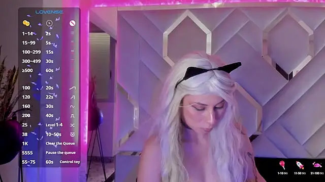 Sara Foxx1 online show from September 14, 2025, 8:30 pm