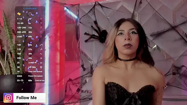 Sara Foxx1 online show from October 28, 2025, 8:55 pm