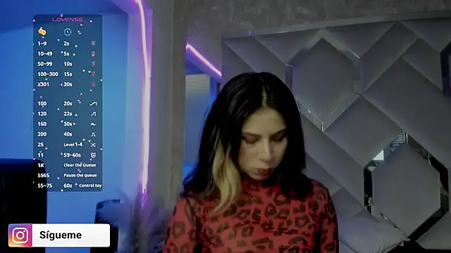 Sara Foxx1 online show from April 9, 2026, 7:41 pm