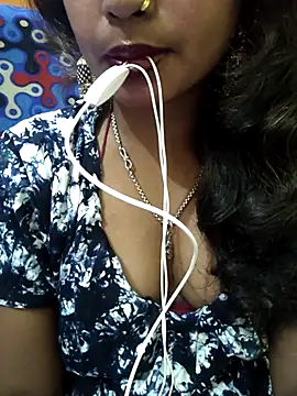 jasss-11 online show from December 18, 2025, 6:36 pm