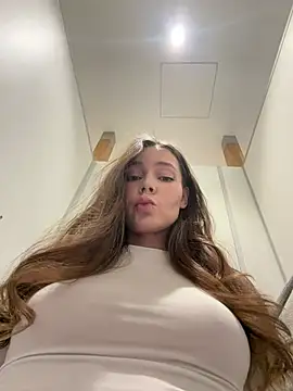 nicole111 online show from February 8, 2026, 10:29 am