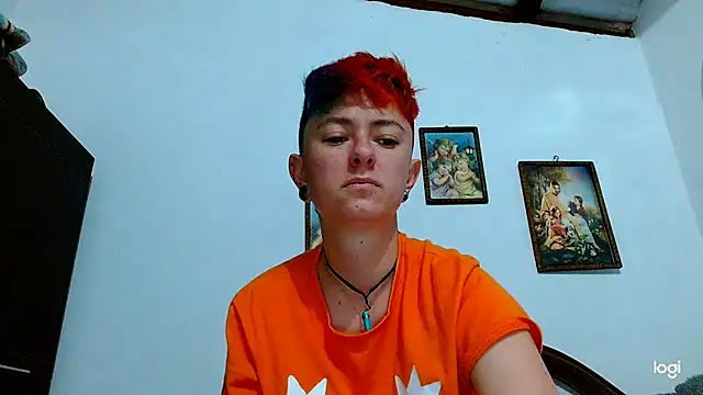 Snapshot of tomboyblue chatting on January 28, 2025, 12:11 pm tomboyblue online show from January 28, 2025, 12:11 pm