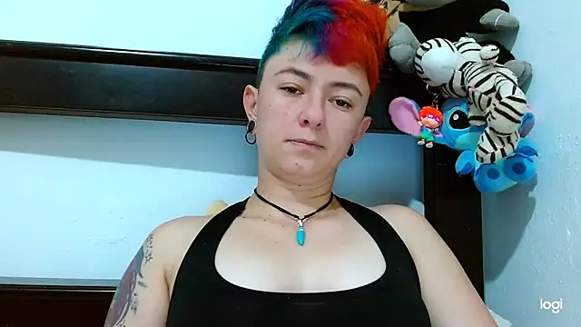 Snapshot of tomboyblue chatting on February 9, 2025, 6:16 pm tomboyblue online show from February 9, 2025, 6:16 pm