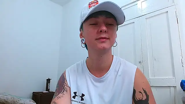 tomboyblue online show from February 12, 2026, 3:18 pm