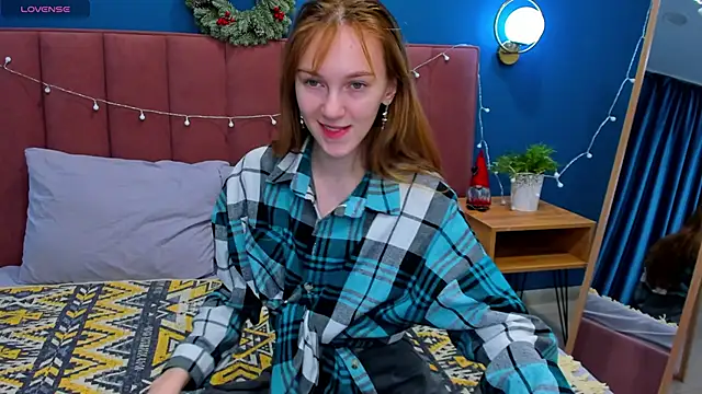 VanillaKelly online show from December 24, 2024, 3:49 am