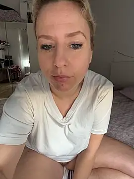 Snapshot of MariaValentine chatting on February 7, 2026, 7:34 am MariaValentine online show from February 7, 2026, 7:34 am