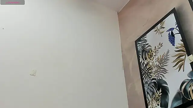 DahianaLincoln online show from November 12, 2025, 7:24 pm