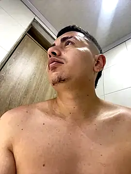 Snapshot of DanielGomez9 chatting on December 2, 2024, 2:42 am DanielGomez9 online show from December 2, 2024, 2:42 am