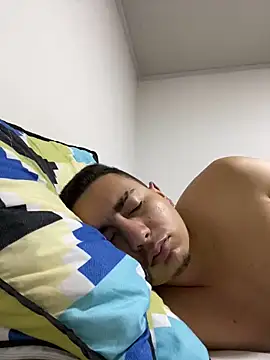 Snapshot of DanielGomez9 chatting on January 7, 2025, 2:20 am DanielGomez9 online show from January 7, 2025, 2:20 am