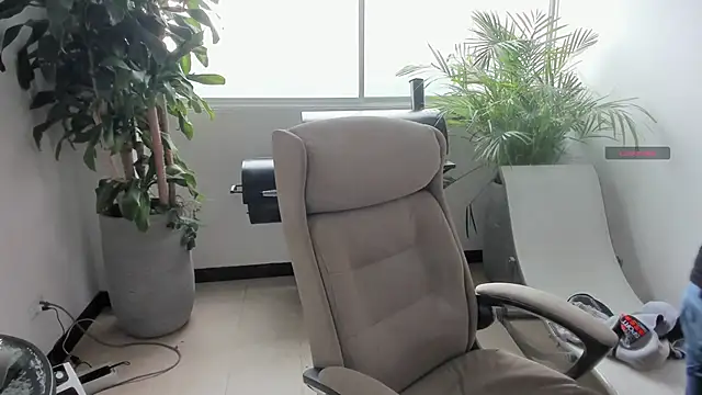 Snapshot of DanielGomez9 chatting on March 17, 2025, 6:00 pm DanielGomez9 online show from March 17, 2025, 6:00 pm