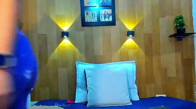 marianaa90 online show from February 6, 2025, 7:18 pm