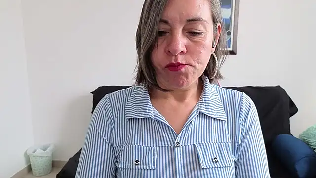 Lady breaks hearts online show from January 15, 2026, 1:48 pm